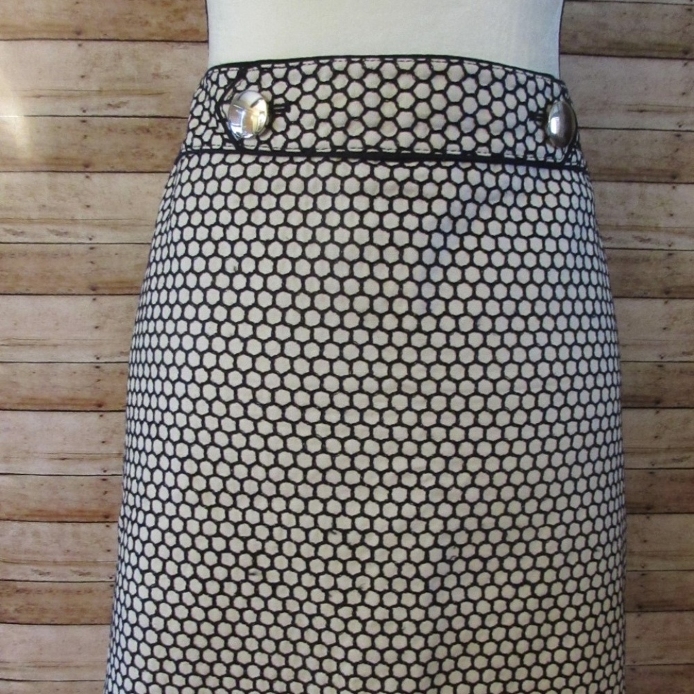 Ann Taylor Honeycomb weave pencil skirt 10 b&W